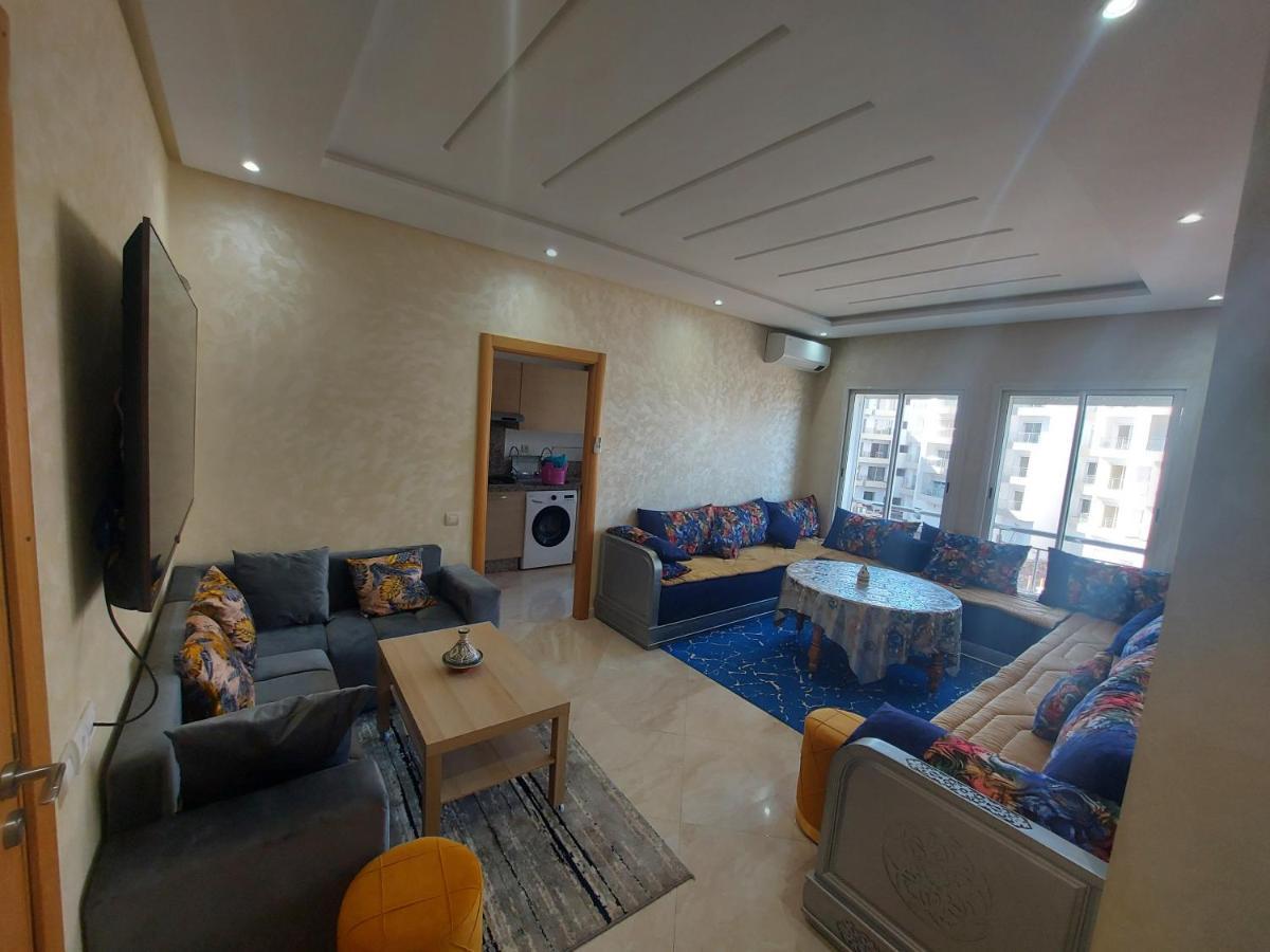 Lux Apartment In Bouznika With Pool Bagian luar foto
